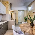 Stunning 1br In Charming Town Of Bormla By 360 Estates דירה