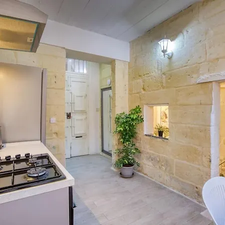 Lägenhet Stunning 1br In Charming Town Of Bormla By 360 Estates *