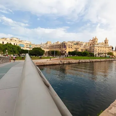 Stunning 1br In Charming Town Of Bormla By 360 Estates Lägenhet Cospicua
