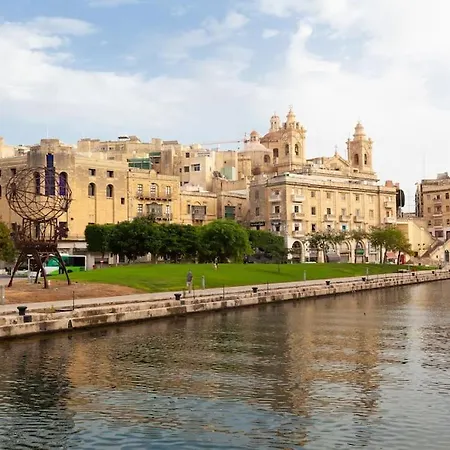 Stunning 1br In Charming Town Of Bormla By 360 Estates