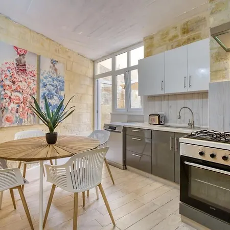 Stunning 1br In Charming Town Of Bormla By 360 Estates Cospicua