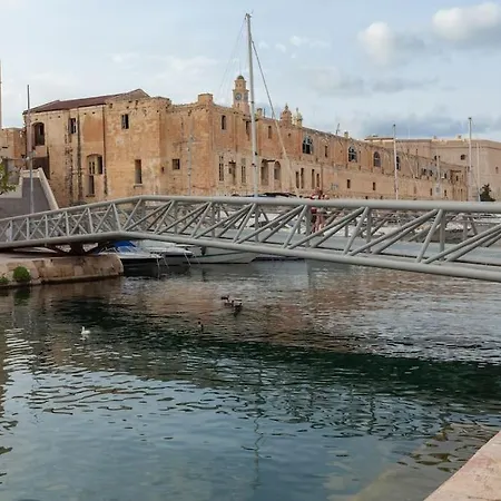 Stunning 1br In Charming Town Of Bormla By 360 Estates *