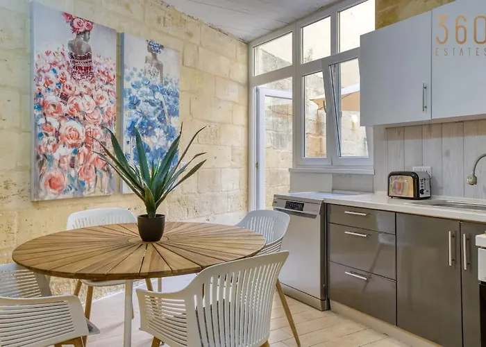 Stunning 1br In Charming Town Of Bormla By 360 Estates 아파트