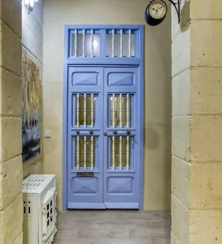 Stunning 1br In Charming Town Of Bormla By 360 Estates 아파트