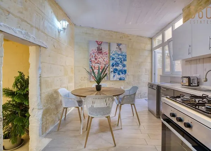 Stunning 1br In Charming Town Of Bormla By 360 Estates 아파트 *