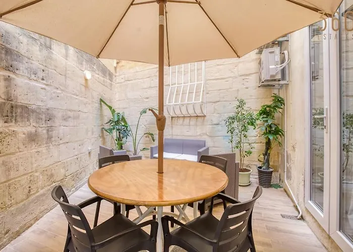 Stunning 1br In Charming Town Of Bormla By 360 Estates 아파트